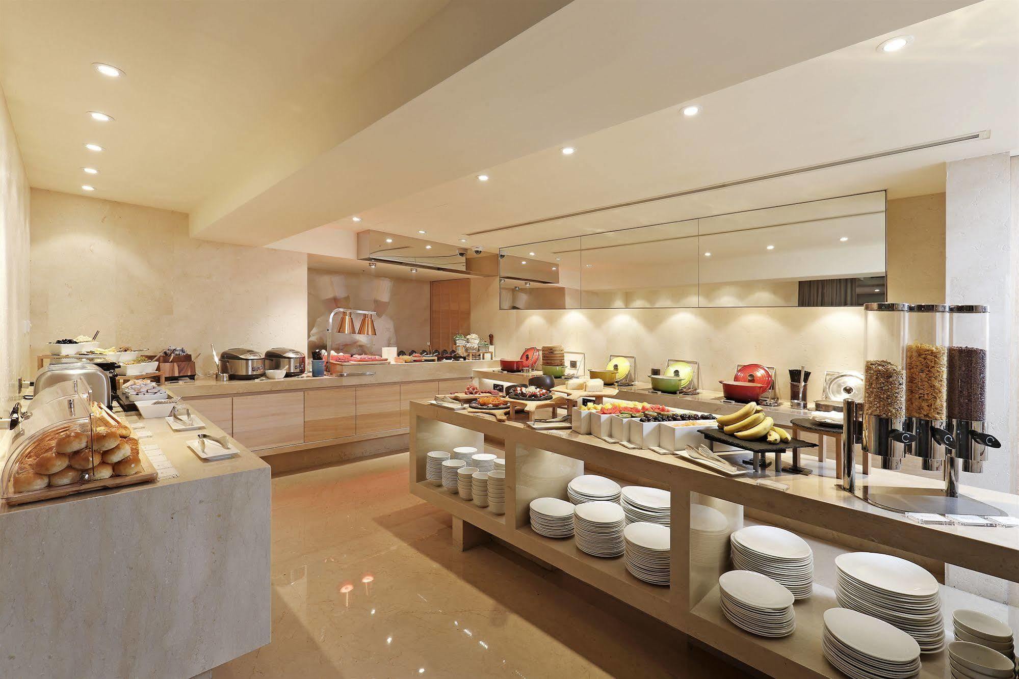 Hotel COZZI Minsheng Taipeh Exterior foto
